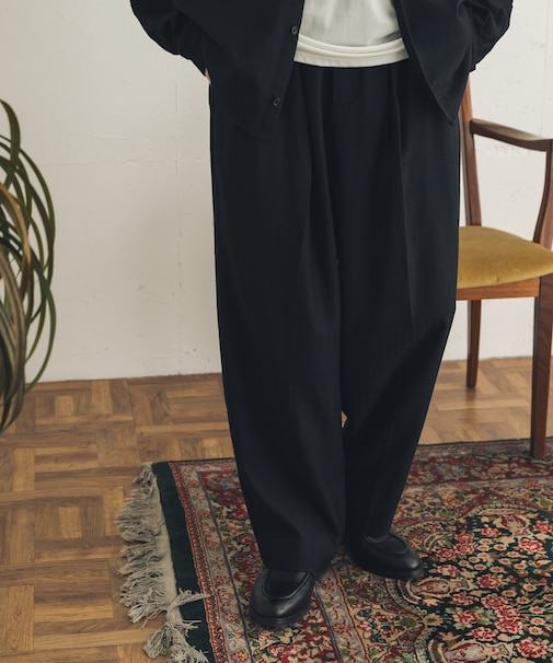 ストレッチヘリンボーンテーパードパンツ