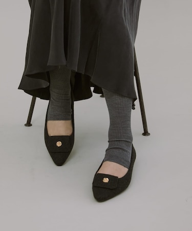 『MADE IN JAPAN』フラワーモチーフフラップパンプス