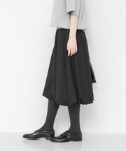 『UR TECH SMOOTHLUXE』ウール混バルーンギャザースカート