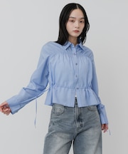 クロップドギャザーシャーリングシャツ