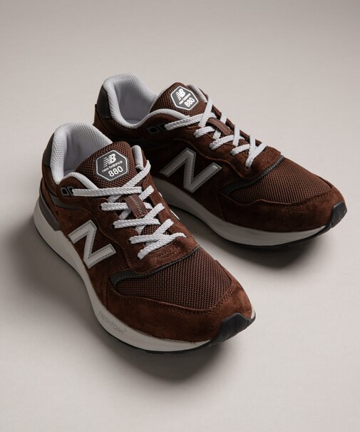 NEW BALANCE　880 V7
