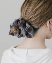 チェックボリュームシュシュ