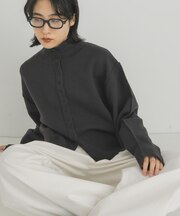 スウェットライクハイネックニット