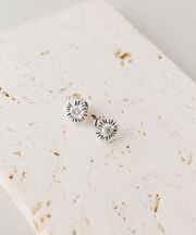ビジューフラワーメタルピアス