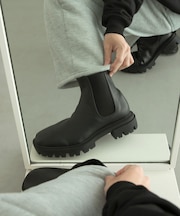 トラックソールサイドゴアブーツ