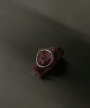SMELLY so’　textured knot thin ring