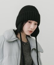 イヤーフラップニットキャップ