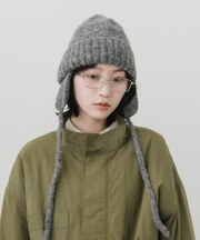 イヤーフラップニットキャップ