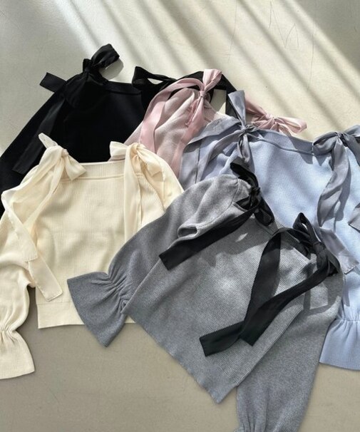 ショルダーリボンニット