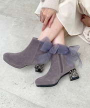 取り外しできるリボンブーツ