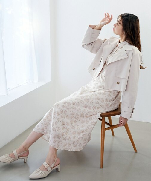 ショートトレンチコート