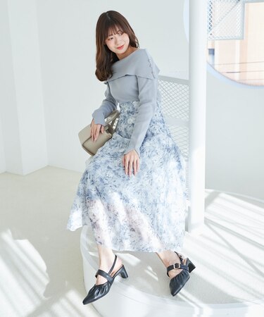 フラワーオフショルドッキングワンピ