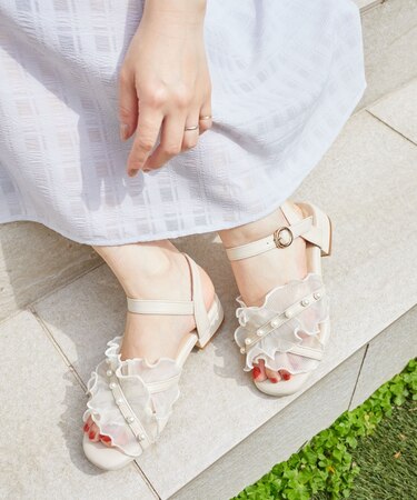 パールシアーフリルサンダル