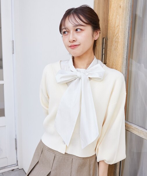 リボンチャームビジューボタンカーデ