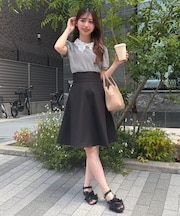 バックレースアップフレアスカート
