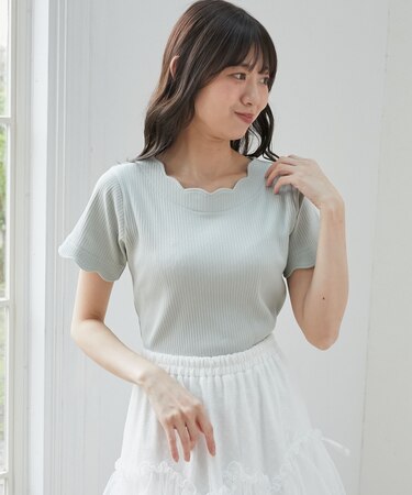 スカラップデザイントップス