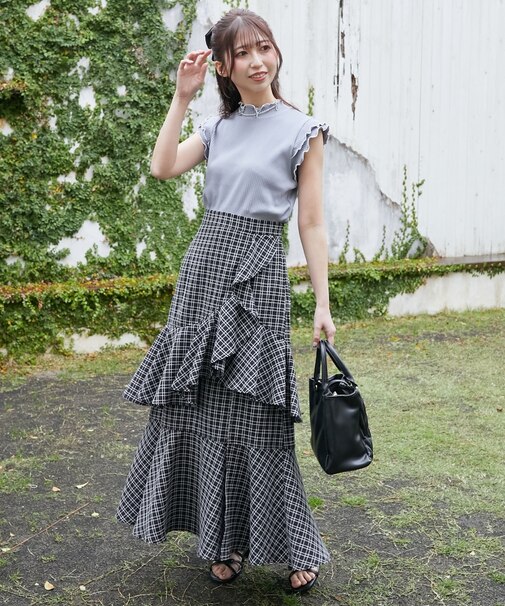 フリルデザインスリットスカート
