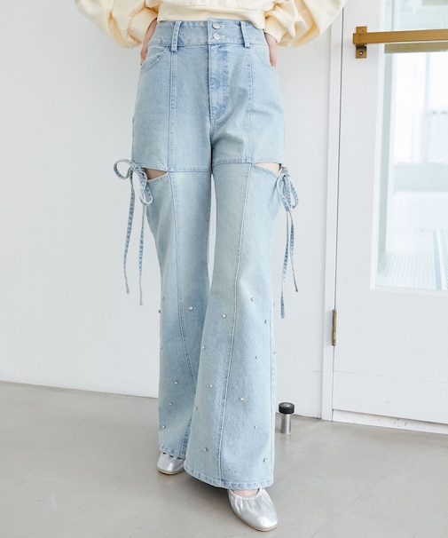 スリットビジューフレアデニムパンツ
