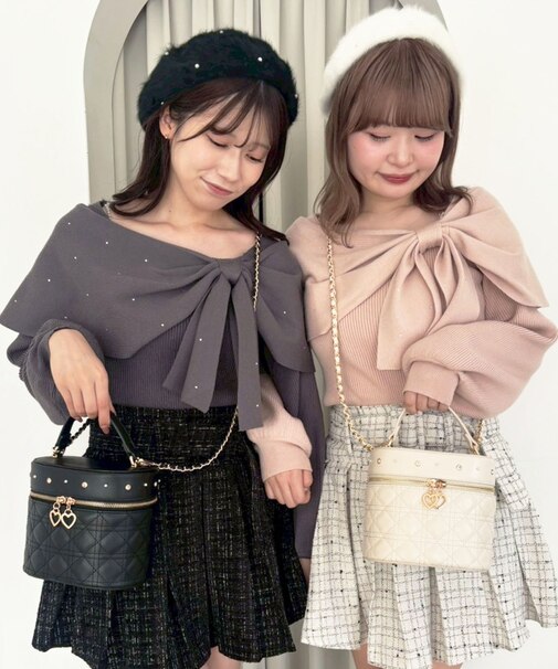 ビジューリボンオフショルニット