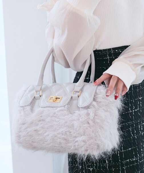 キルティングフラップファーバッグ