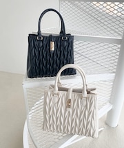 クラシカルスクエアミディバッグ