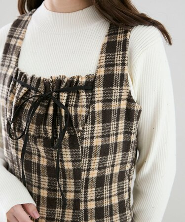 キラキラハイネックニット