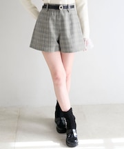 ベルト付きショートパンツ