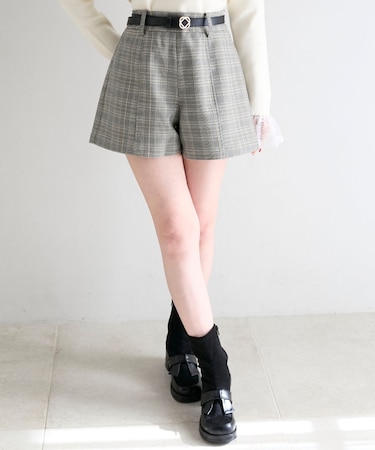 ベルト付きショートパンツ