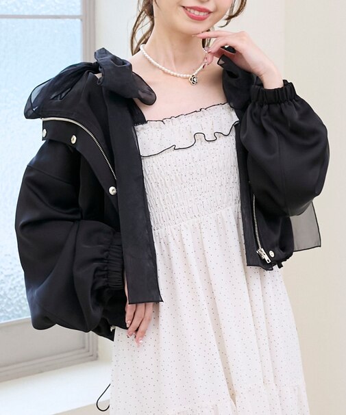 サテンショートフードブルゾン