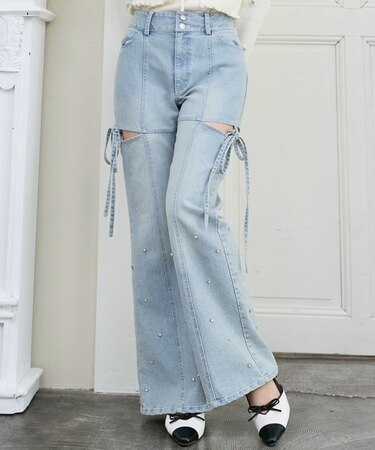 スリットビジューフレアデニムパンツ