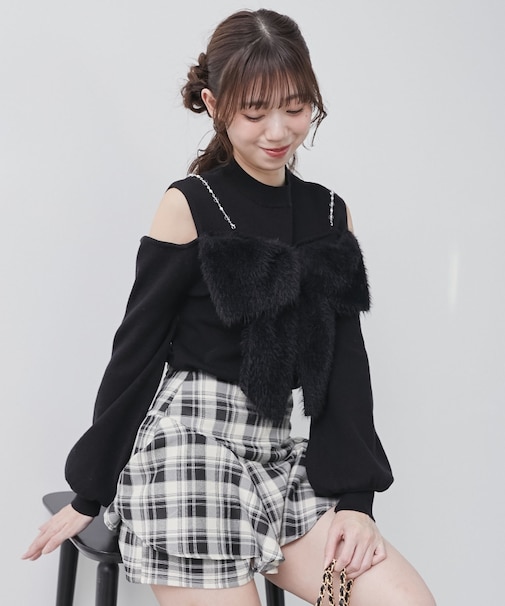 ビッグリボンチェーン付きニット