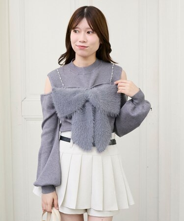 ビッグリボンチェーン付きニット