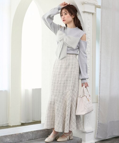 ビッグリボンチェーン付きニット