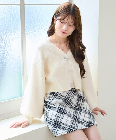 キラキラモチーフビジューボタンカーデ