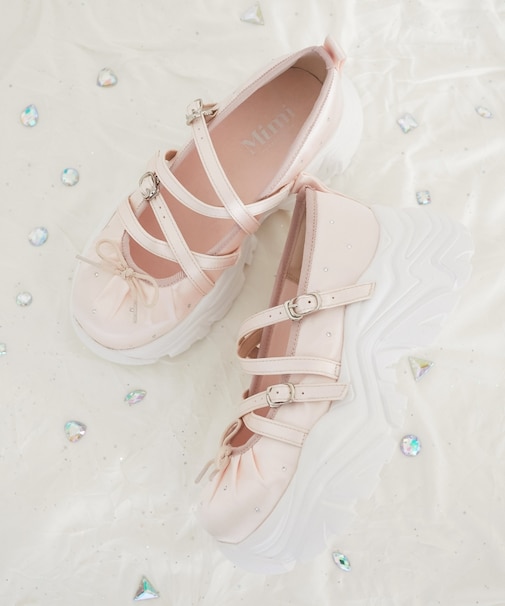 キラキラサテンバレエスニーカー