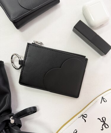 ハートモチーフチャームカードケース