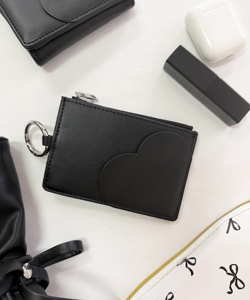 ハートモチーフチャームカードケース