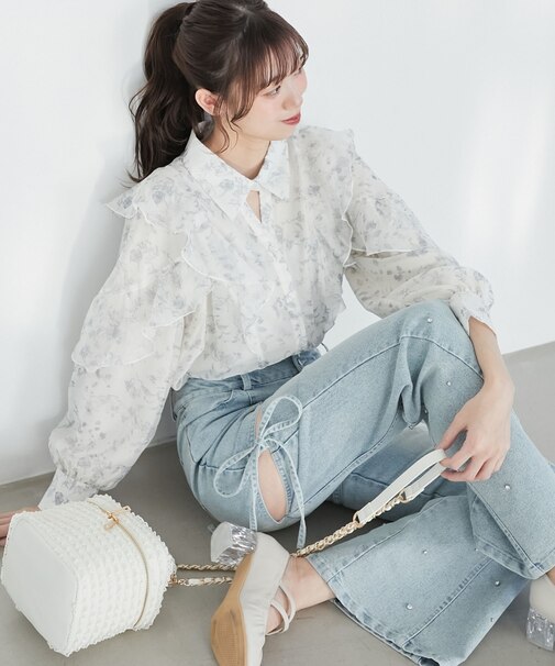 襟付きエアリーフリルブラウス