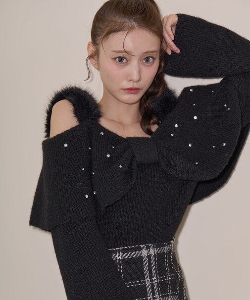フェイクファーショルダーリボンニット