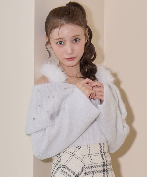 フェイクファーショルダーリボンニット