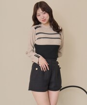 ゴールド釦配色ハイネックニット
