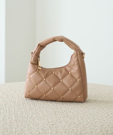 スタッズキルトバッグ