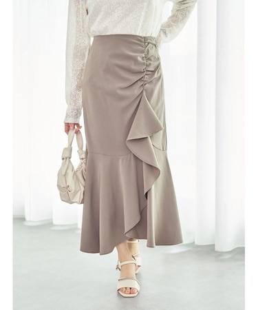 切り替えラッフルスカート