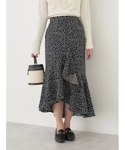 アシメラッフルヘムスカート