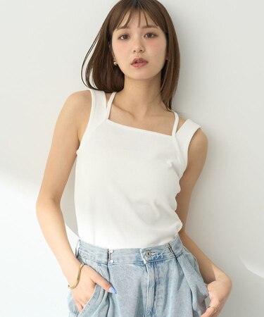 レイヤードカットタンクトップ