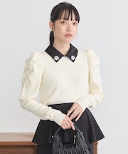 襟ビジュー付きニットプルオーバー