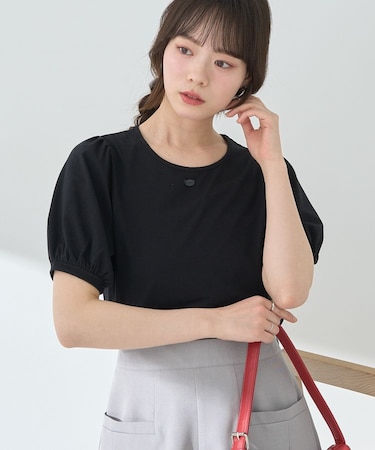 ロゴプレート付きパフスリーブプルオーバー
