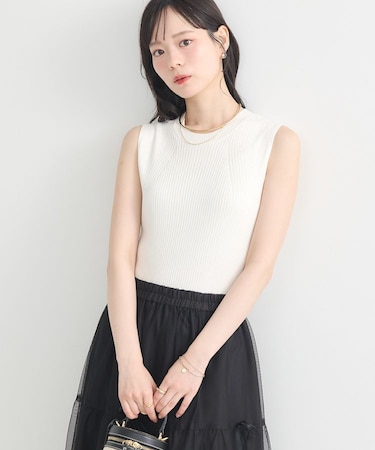 ランダムリブノースリーブニット