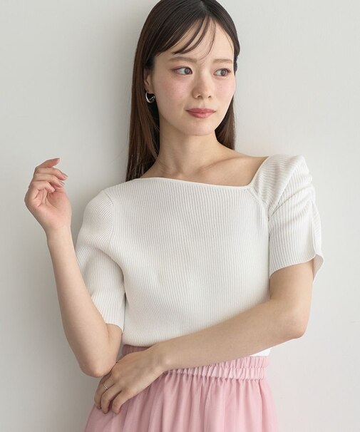 アシメネックリブニットプルオーバー