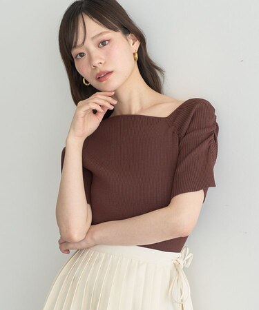 アシメネックリブニットプルオーバー